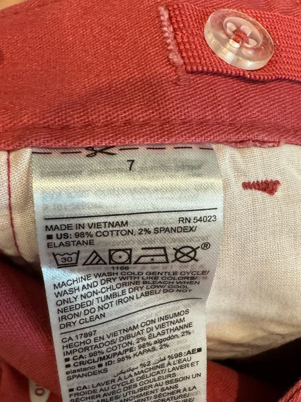 Old Navy boy’s chino shorts NWOT size 7